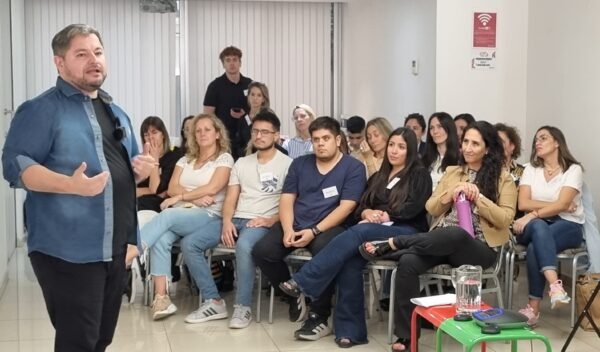 Charla 3 - Ciclo Ser Protagonista - Kolektor (2)